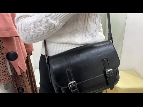 ❤️ Јавна мастурбација младе кучке ФералБерри са дилдом у соби за мерење ❌ Порно код нас sr.porn-list.ru